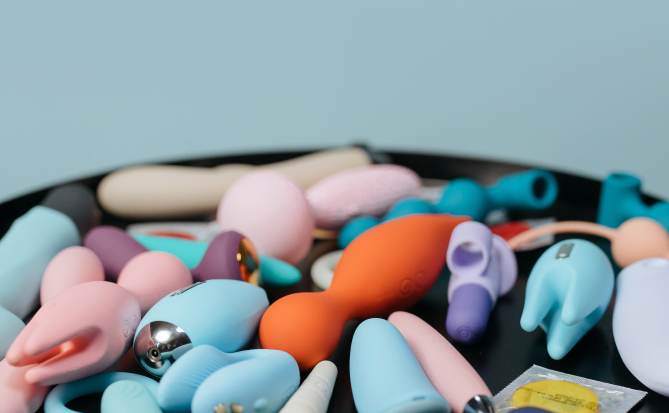 Exploring Thrusting Sex Toys: A Guide for Beginners